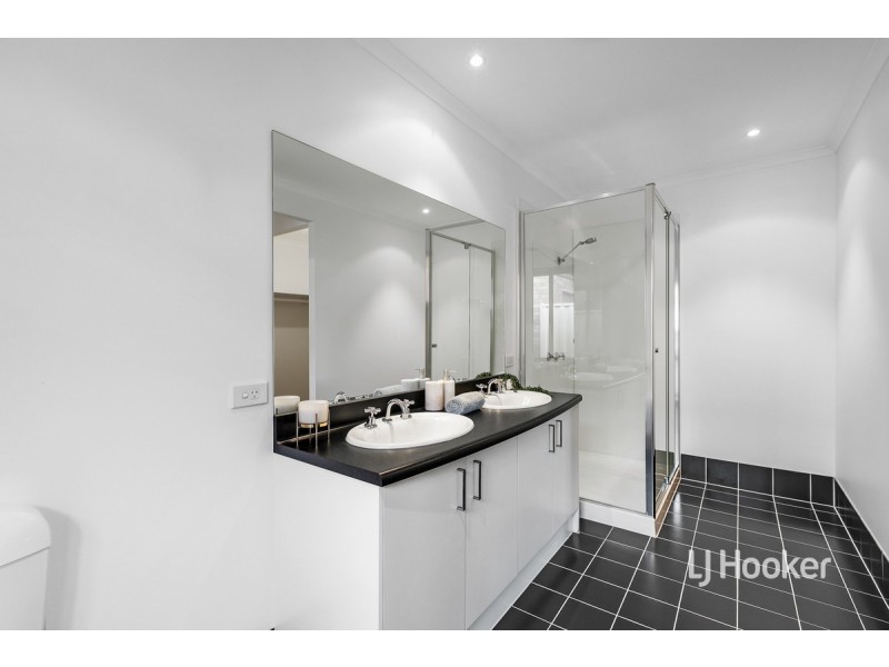 27 Toledo Crescent, Point Cook VIC 3030