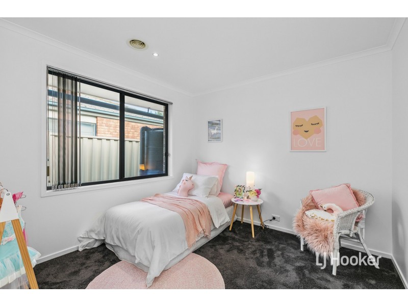 27 Toledo Crescent, Point Cook VIC 3030
