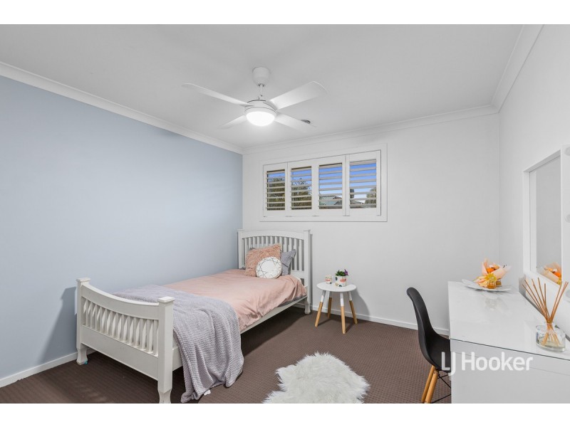 15 Cooktown Avenue, Point Cook VIC 3030