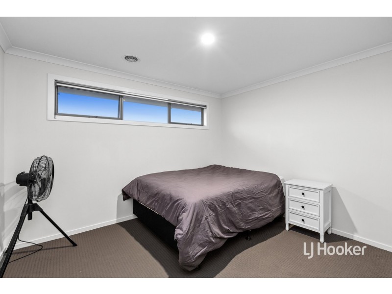 15 Cooktown Avenue, Point Cook VIC 3030