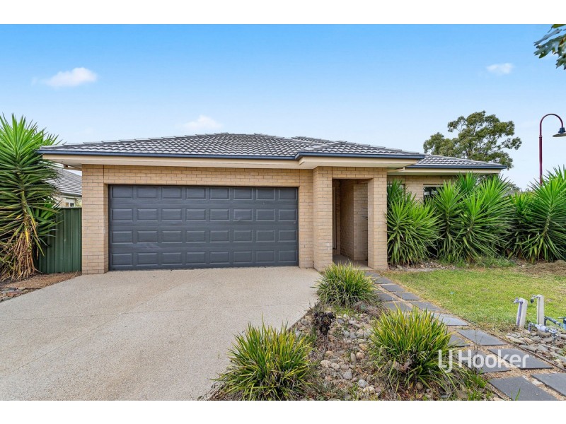 2 Jade Crescent, Wyndham Vale VIC 3024