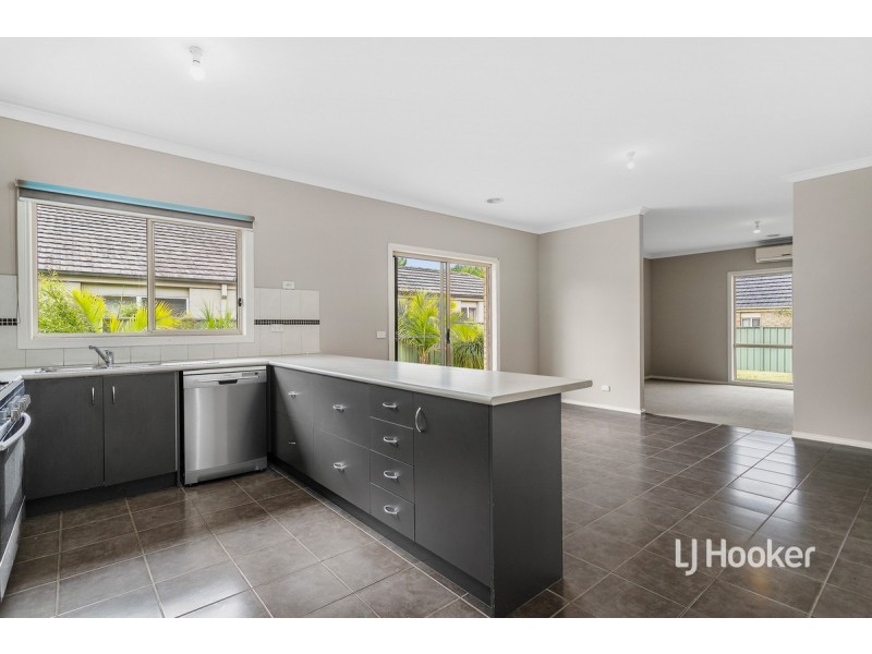 2 Jade Crescent, Wyndham Vale VIC 3024