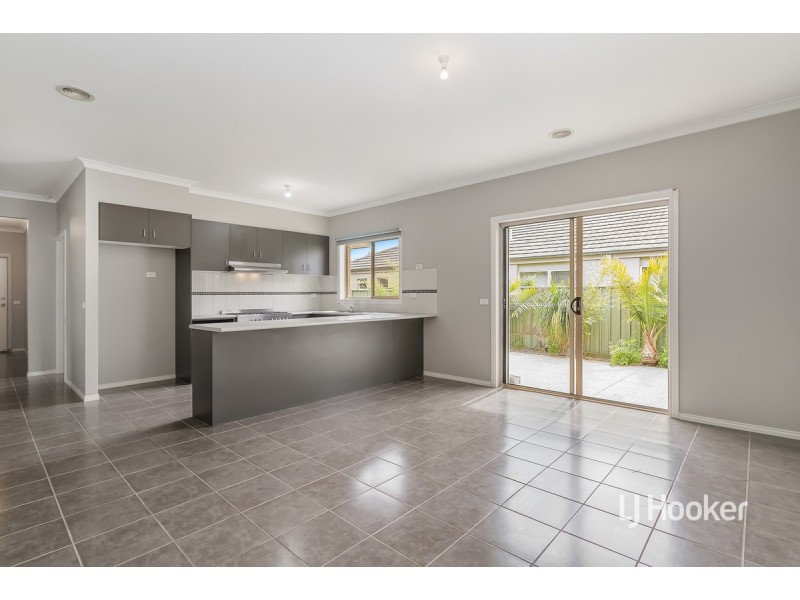 2 Jade Crescent, Wyndham Vale VIC 3024