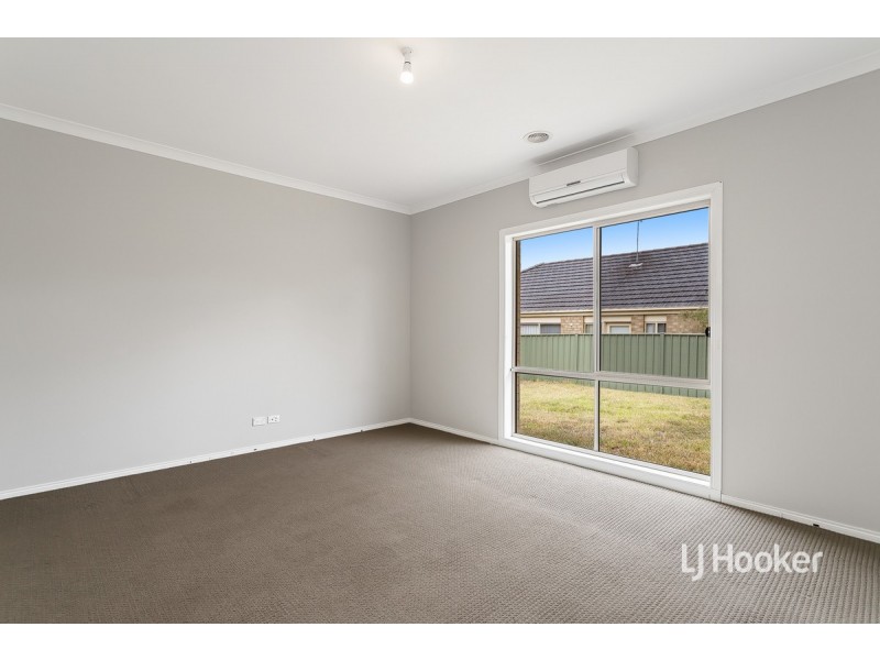 2 Jade Crescent, Wyndham Vale VIC 3024