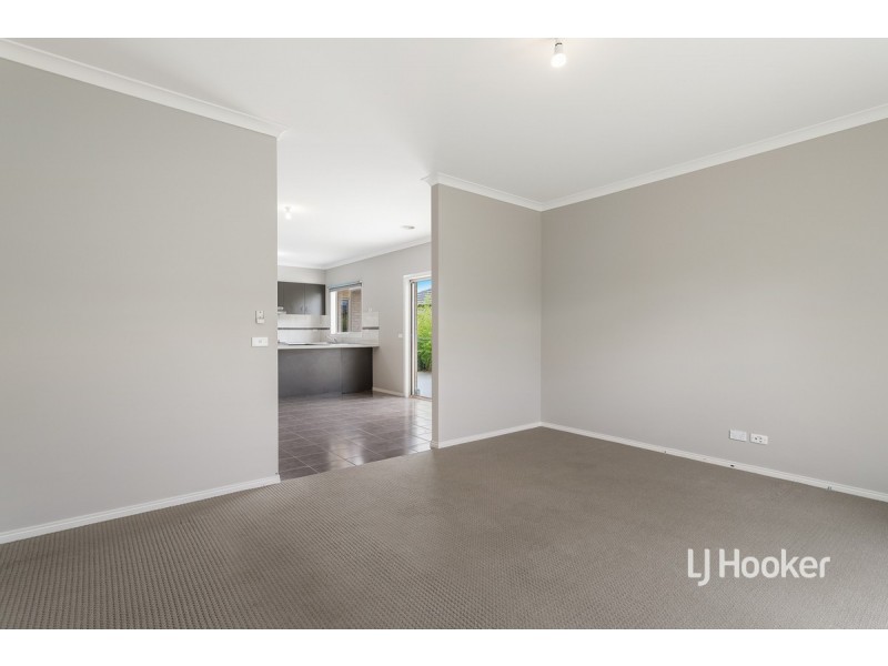 2 Jade Crescent, Wyndham Vale VIC 3024