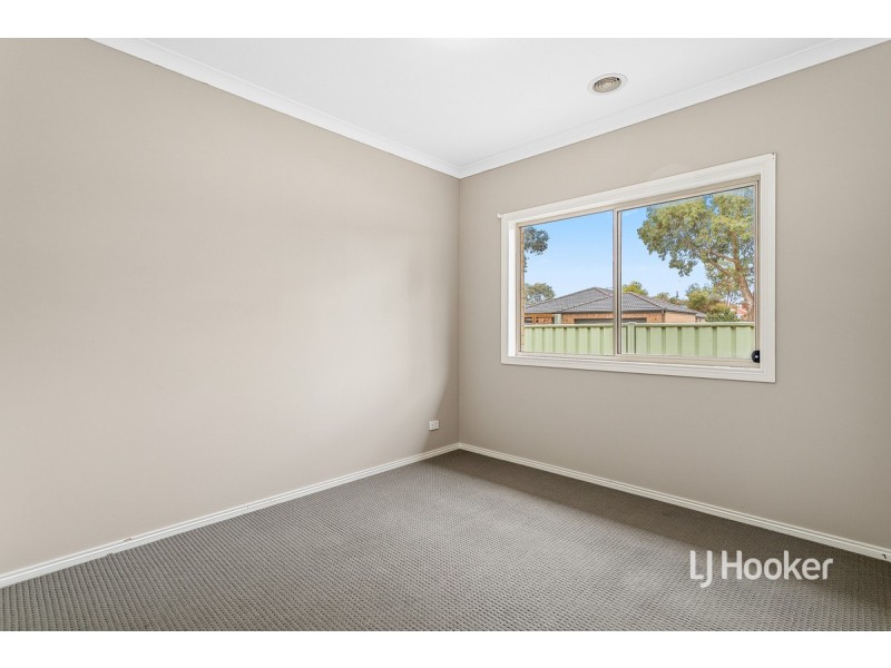 2 Jade Crescent, Wyndham Vale VIC 3024