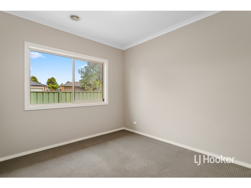 2 Jade Crescent, Wyndham Vale VIC 3024