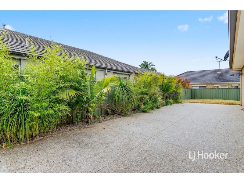 2 Jade Crescent, Wyndham Vale VIC 3024