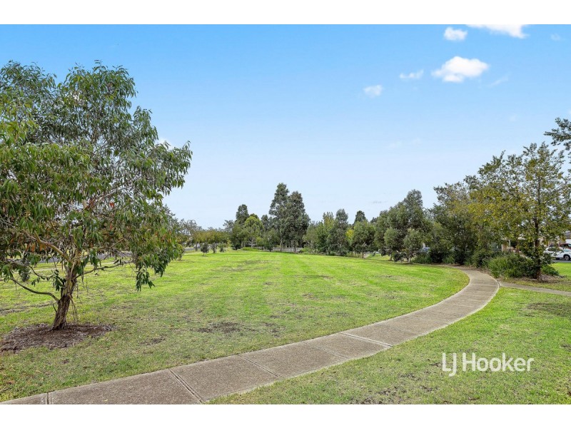 2 Jade Crescent, Wyndham Vale VIC 3024