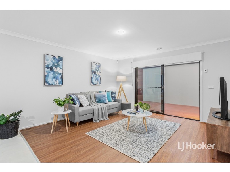 202 Saltwater Promenade, Point Cook VIC 3030