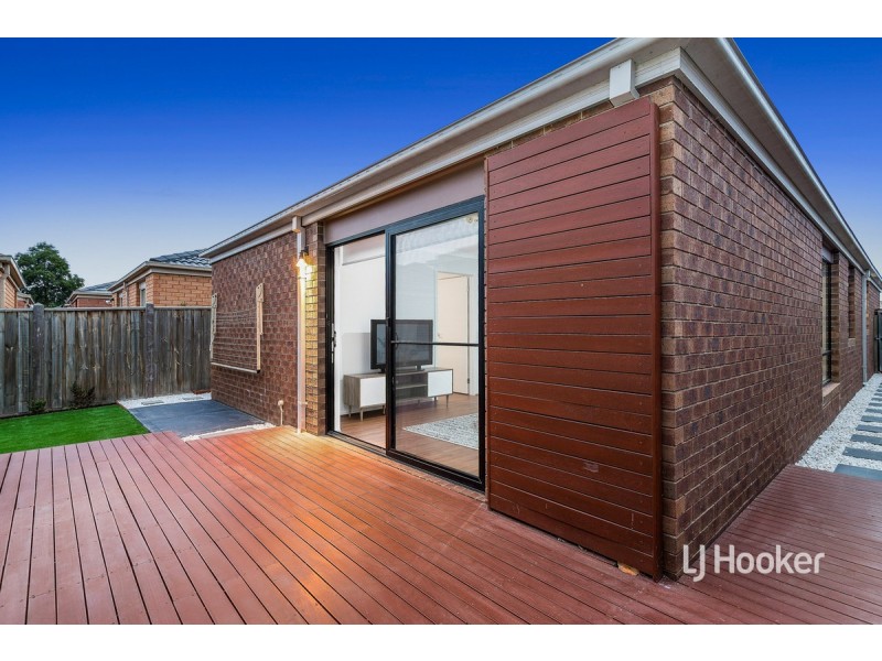 202 Saltwater Promenade, Point Cook VIC 3030