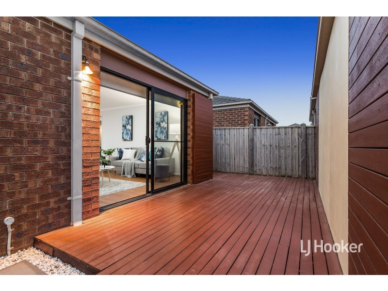 202 Saltwater Promenade, Point Cook VIC 3030