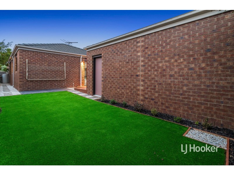 202 Saltwater Promenade, Point Cook VIC 3030