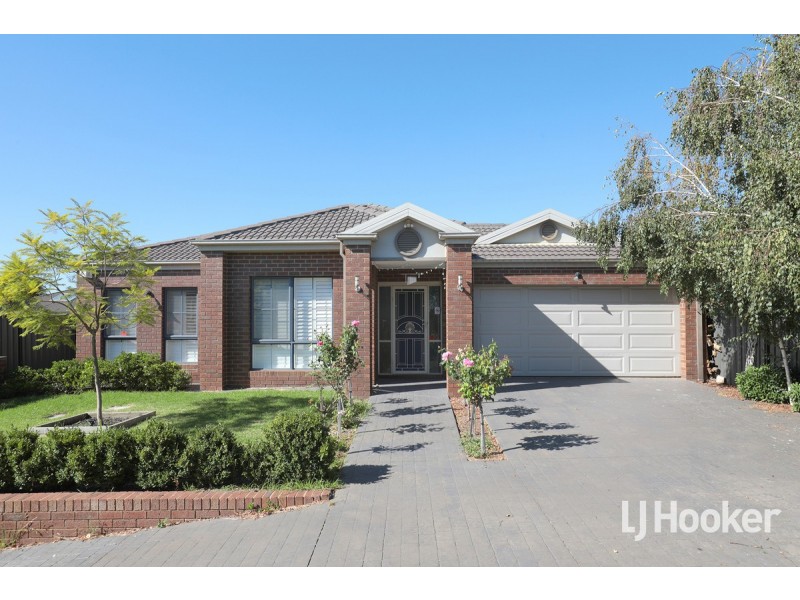 11 Cowan Parkway, Point Cook VIC 3030