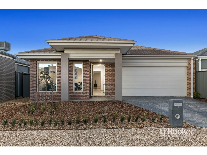 9 Michael Place, Point Cook VIC 3030