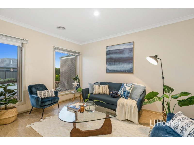 9 Michael Place, Point Cook VIC 3030