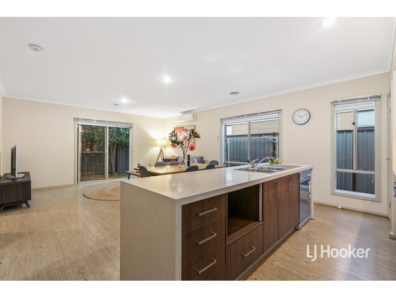 9 Michael Place, Point Cook VIC 3030