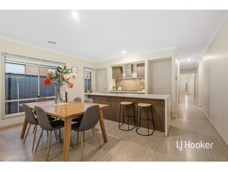 9 Michael Place, Point Cook VIC 3030