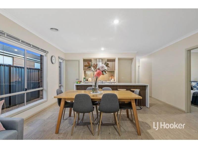 9 Michael Place, Point Cook VIC 3030