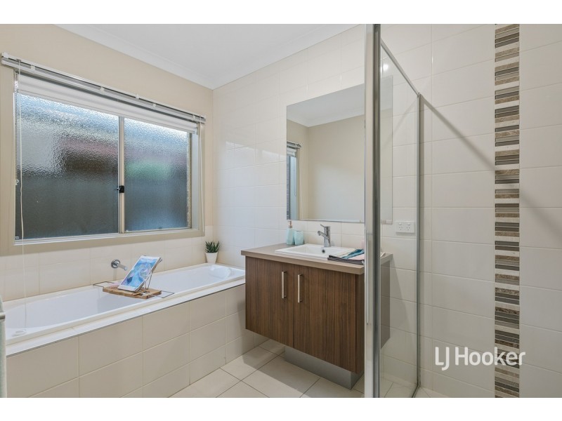 9 Michael Place, Point Cook VIC 3030