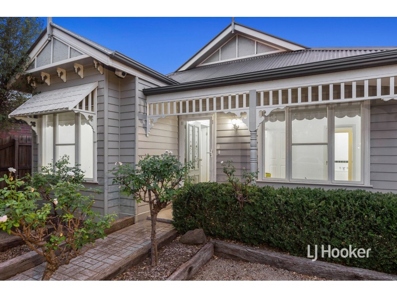 24 Neptune Drive, Point Cook VIC 3030