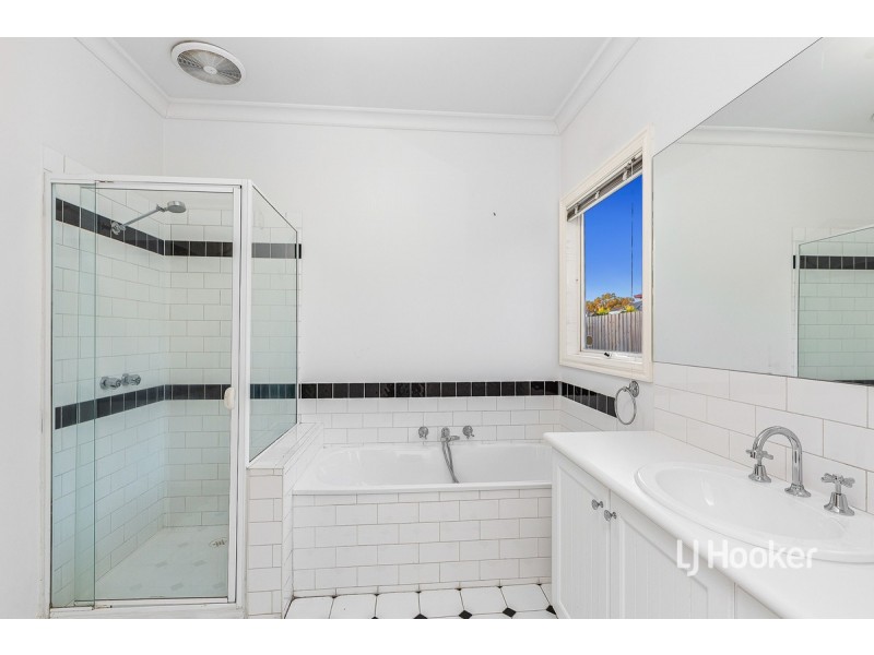 24 Neptune Drive, Point Cook VIC 3030