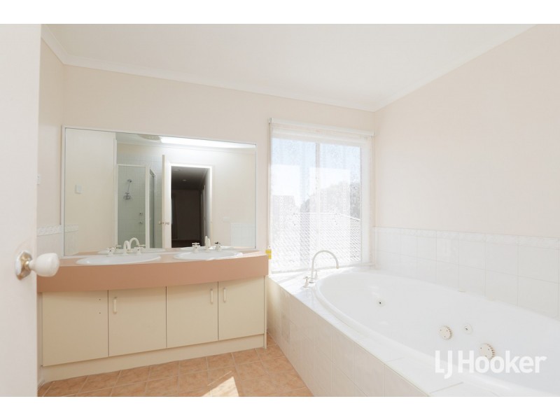 6 Fleming Avenue, Seabrook VIC 3028
