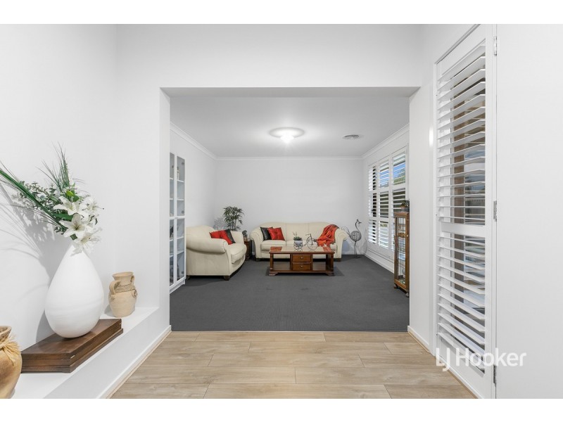 5 Millpond Drive, Point Cook VIC 3030
