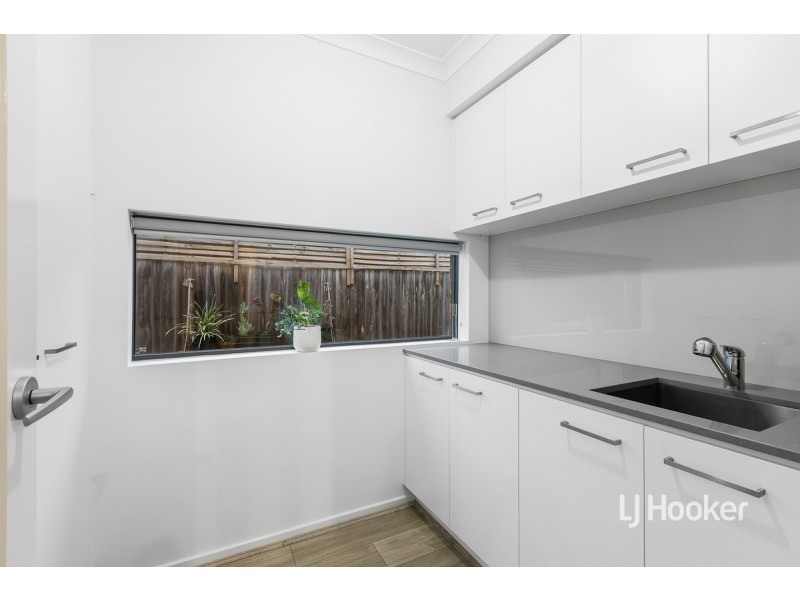 5 Millpond Drive, Point Cook VIC 3030