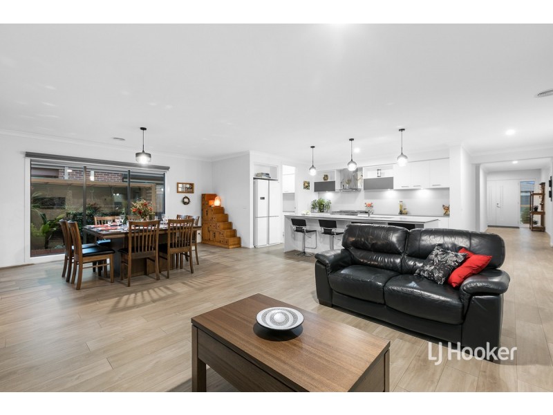 5 Millpond Drive, Point Cook VIC 3030