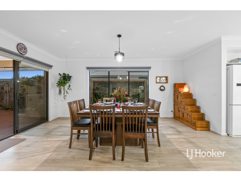 5 Millpond Drive, Point Cook VIC 3030