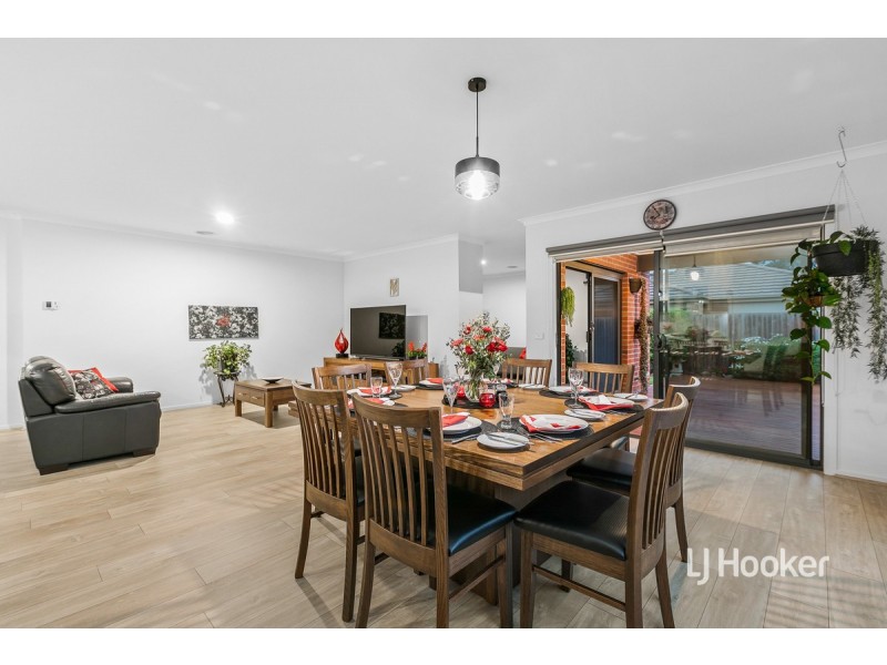 5 Millpond Drive, Point Cook VIC 3030