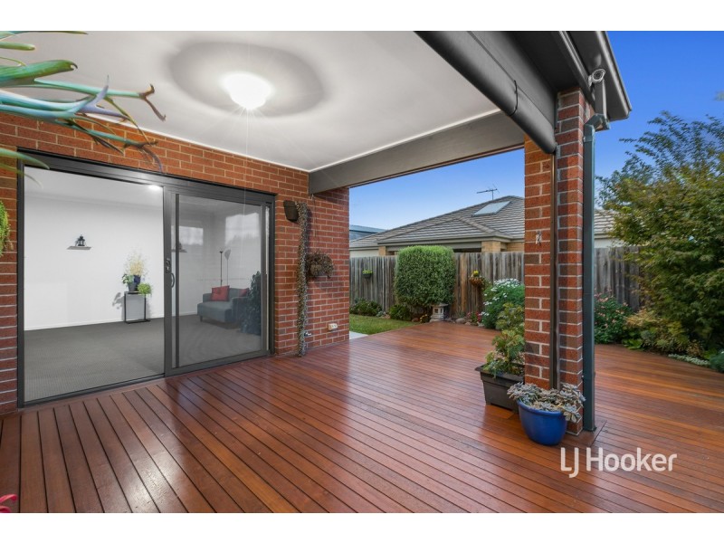 5 Millpond Drive, Point Cook VIC 3030