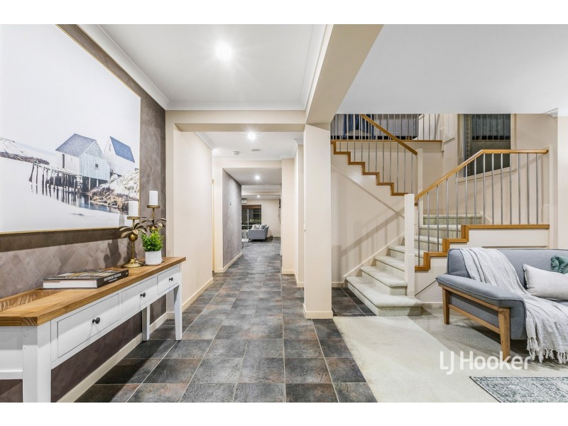 7 Caraway Crescent, Point Cook VIC 3030
