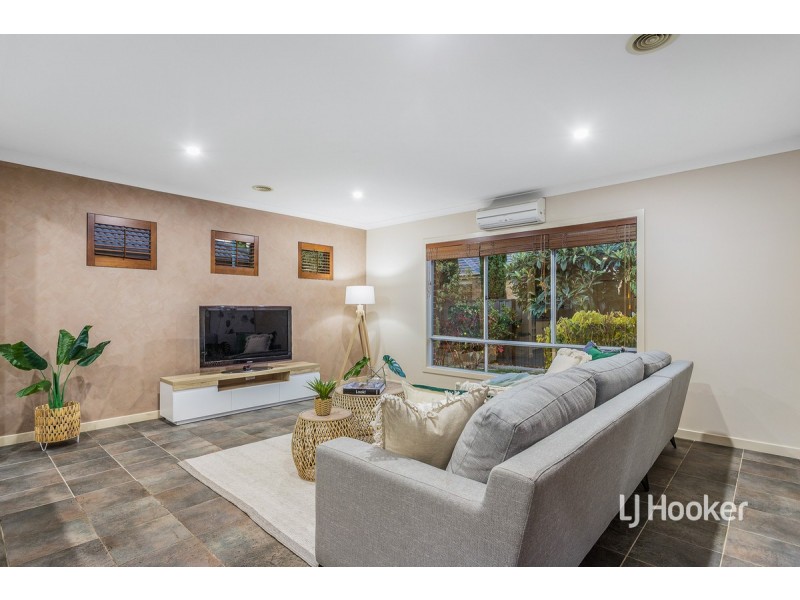 7 Caraway Crescent, Point Cook VIC 3030