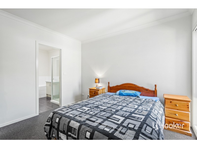 23/15A Hooker Road, Werribee VIC 3030