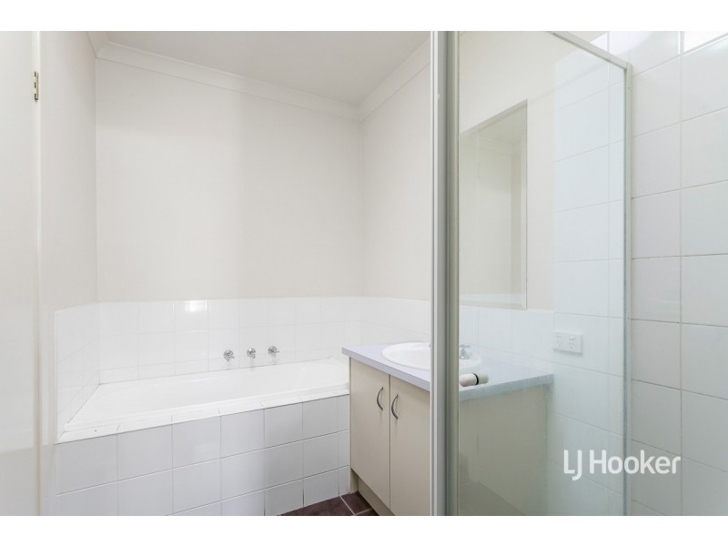 23/15A Hooker Road, Werribee VIC 3030