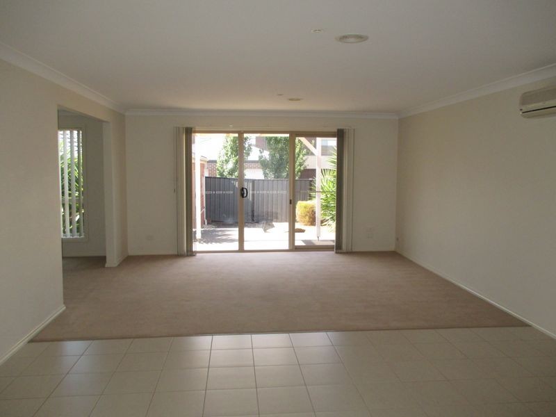 39 Dargy Amble, Point Cook VIC 3030