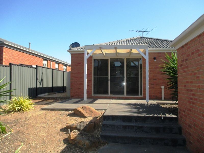 39 Dargy Amble, Point Cook VIC 3030