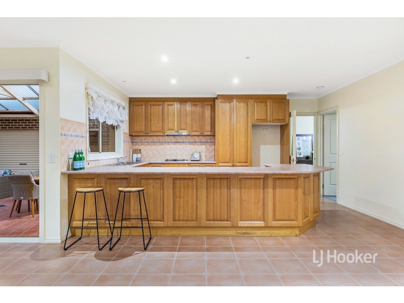 3 Mickleton Grove, Point Cook VIC 3030