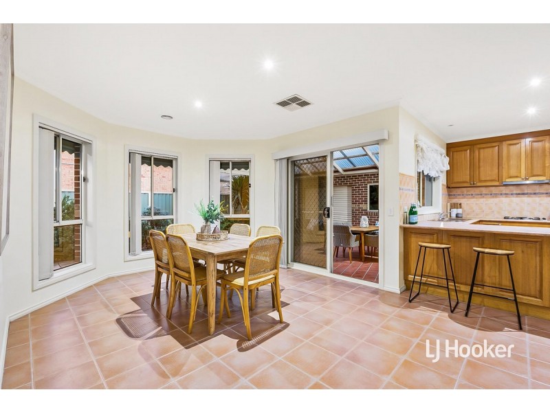 3 Mickleton Grove, Point Cook VIC 3030