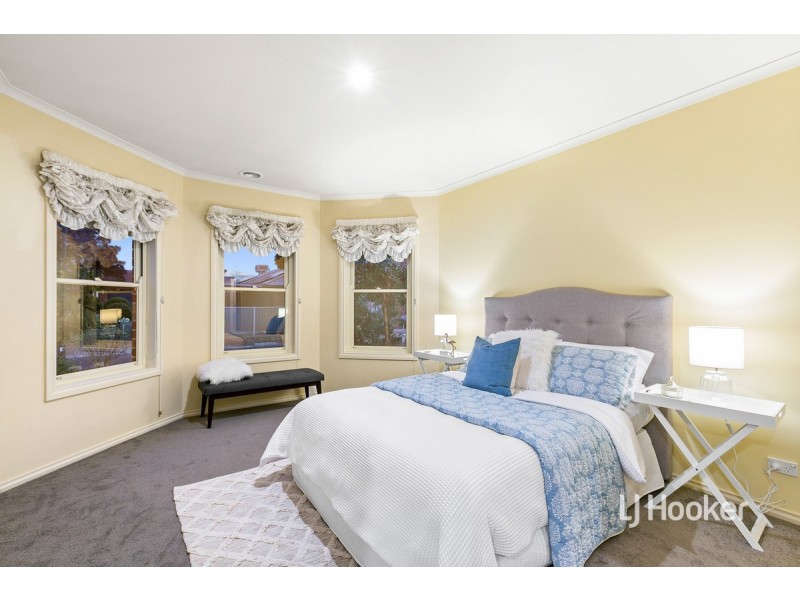 3 Mickleton Grove, Point Cook VIC 3030