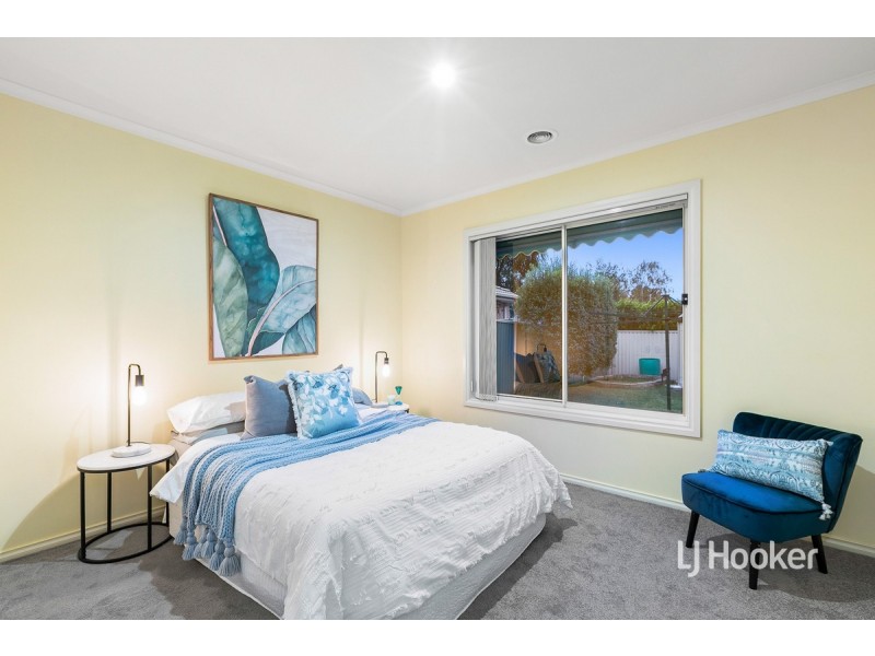 3 Mickleton Grove, Point Cook VIC 3030