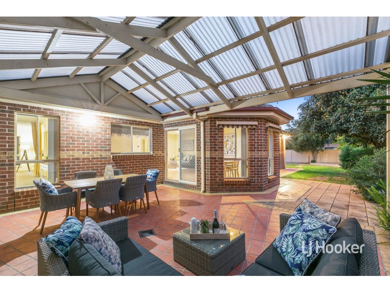 3 Mickleton Grove, Point Cook VIC 3030