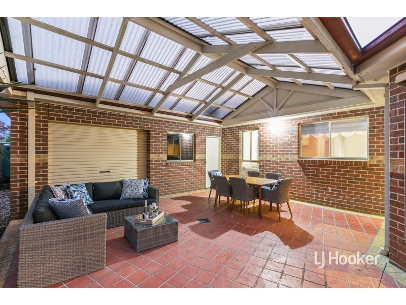 3 Mickleton Grove, Point Cook VIC 3030