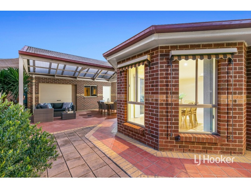 3 Mickleton Grove, Point Cook VIC 3030