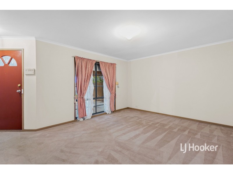 7 Henry Drive, Altona Meadows VIC 3028