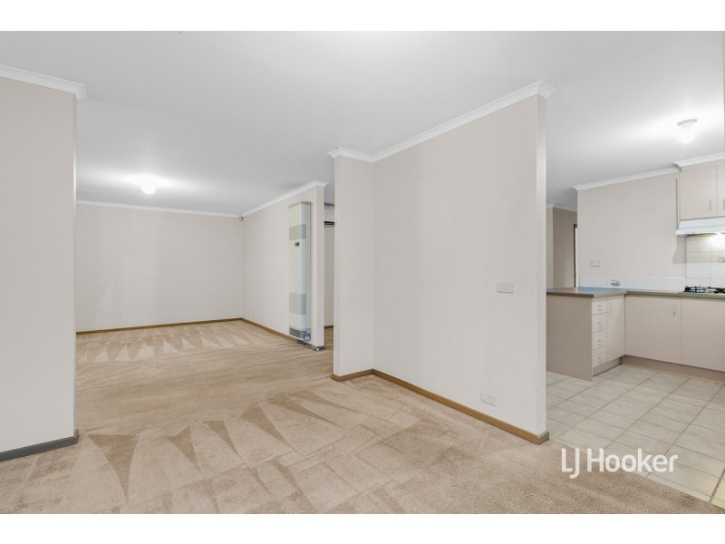 7 Henry Drive, Altona Meadows VIC 3028