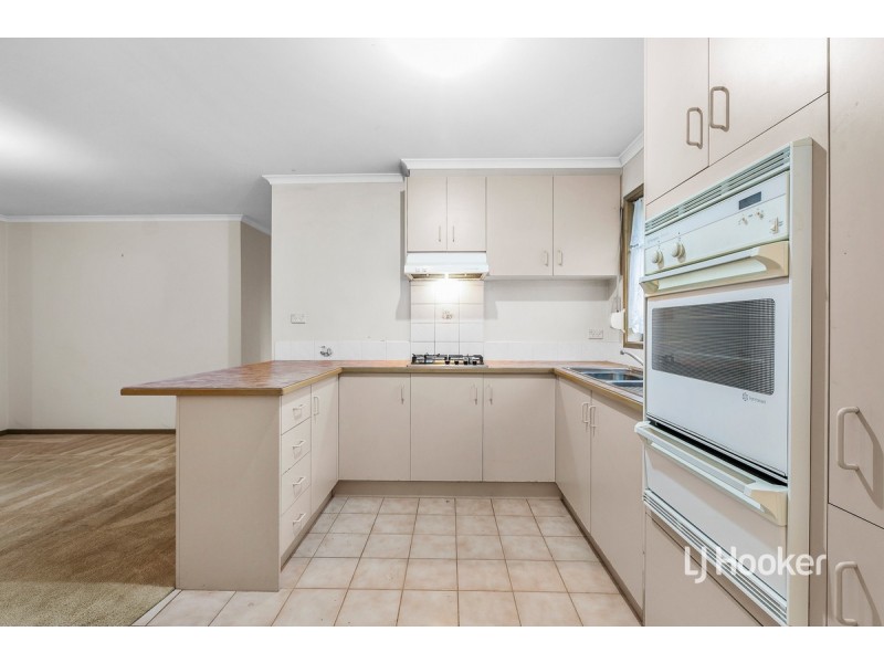 7 Henry Drive, Altona Meadows VIC 3028