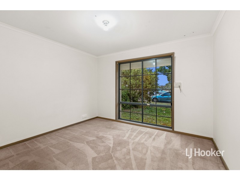 7 Henry Drive, Altona Meadows VIC 3028